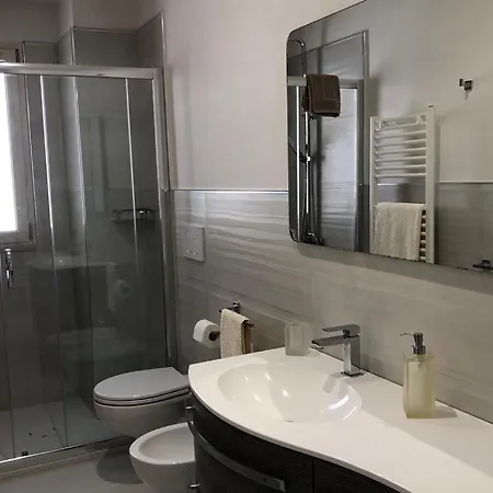 L'angolo Delle Dimore 6 Posti Letto Apartment